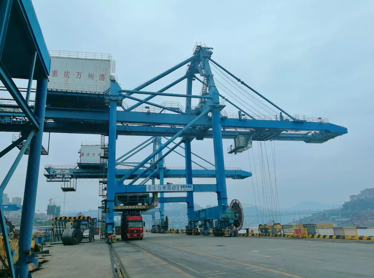Centralized and Decentralized Control System for Weighing and Conveying 16 Centralized and Decentralized Control System for Weighing and Conveying6