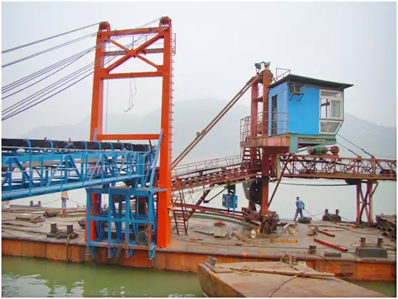 Centralized and Decentralized Control System for Weighing and Conveying 8 Centralized and Decentralized Control System for Weighing and Conveying8