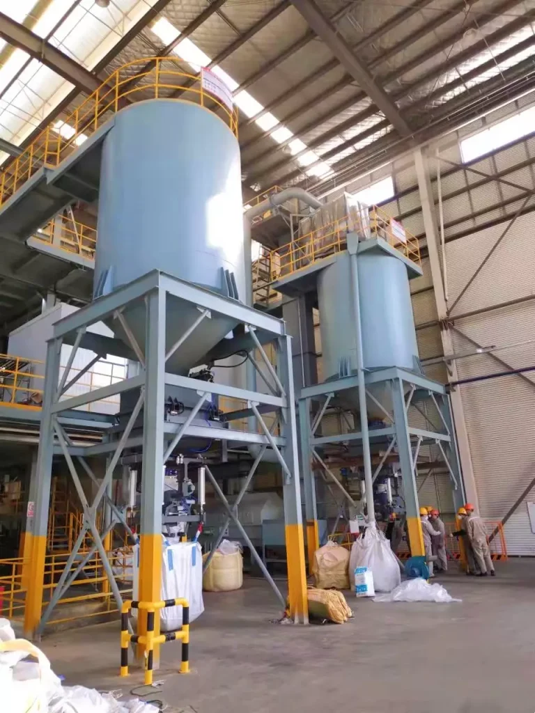 Home 27 吨袋包装机现场On site of ton bag packaging machine