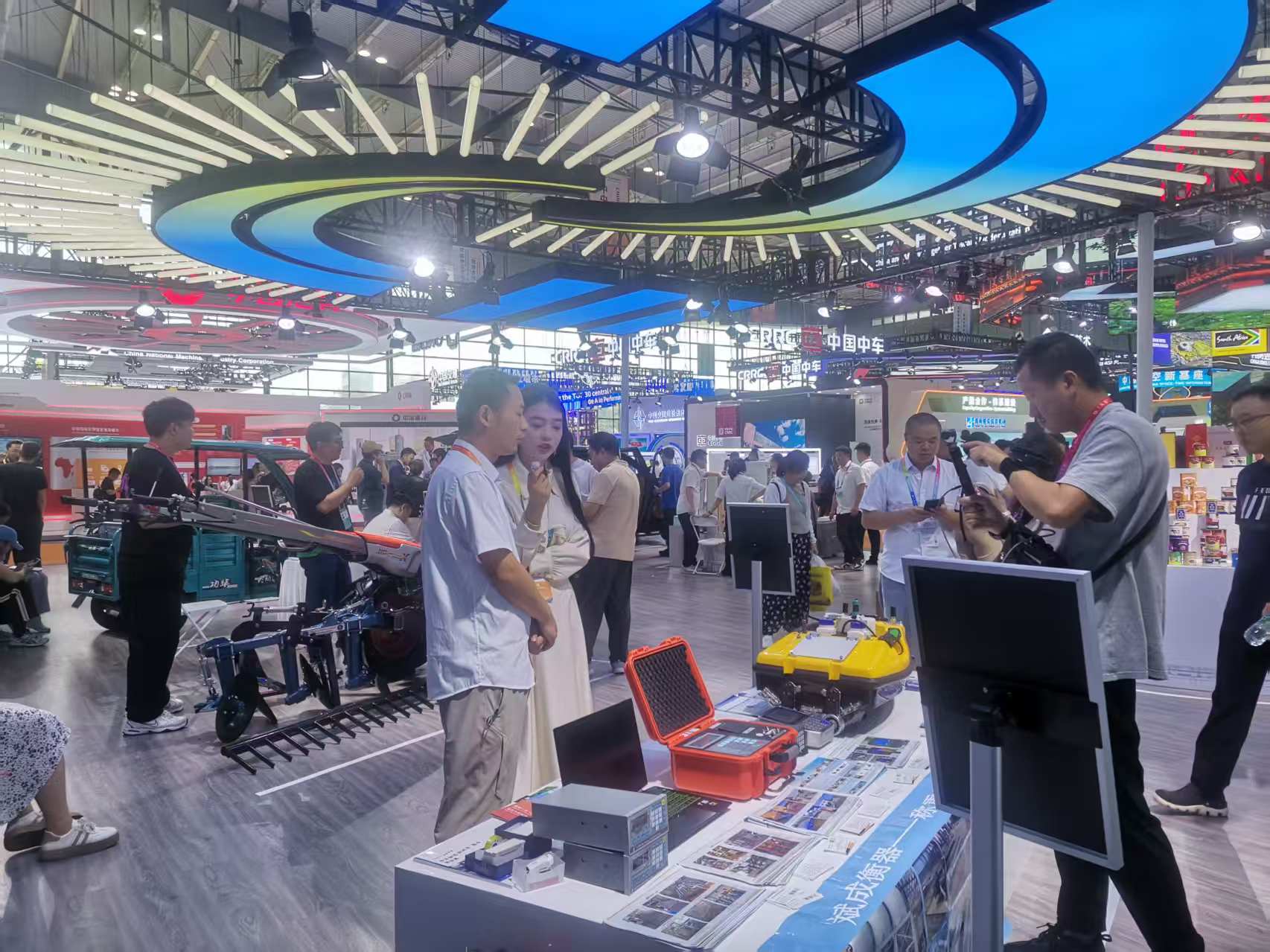 Showcasing Innovation from Chongqing to Africa: Bincen Weighing Solutions at the 4th China-Africa Economic and Trade Expo 17 Bincheng