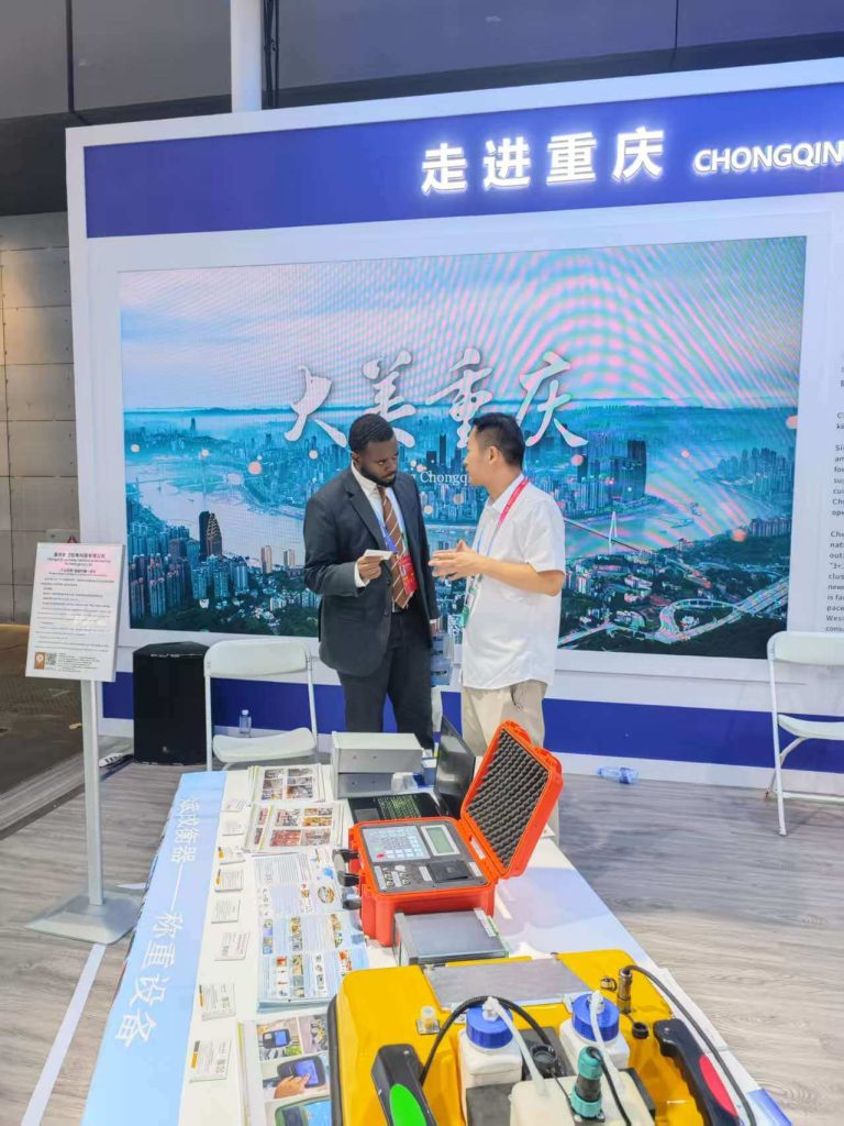 Showcasing Innovation from Chongqing to Africa: Bincen Weighing Solutions at the 4th China-Africa Economic and Trade Expo 10 China-Africa Expo Bincheng in Discussions with Global Business Partners