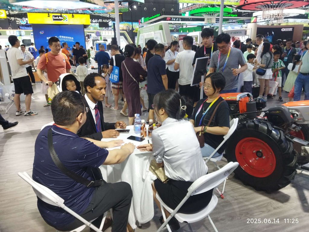 How Truck Scale Suppliers Help Users Reduce Lightning Strike Damages? 7 China-Africa Expo Bincheng in Discussions with Global Business Partners